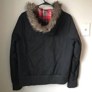 Mossimo Supply Co. Jackets & Coats - Mossimo Women’s Winter Jacket w/ fur hood Mossimo Supply Co. Jackets & Coats - Mossimo Women’s Winter Jacket w/ fur hood